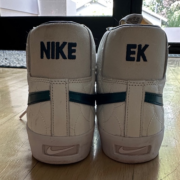 Nike SB Koston White and Black High-Top Sneakers - Picture 6 of 6